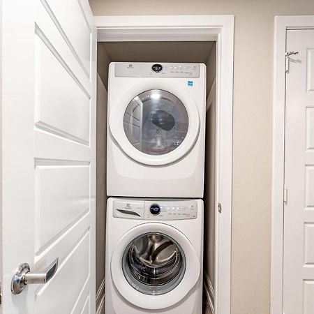 Upscale Modern Apts - Free Parking, Fast Wifi, Courtyard Apartment Austin Exterior photo
