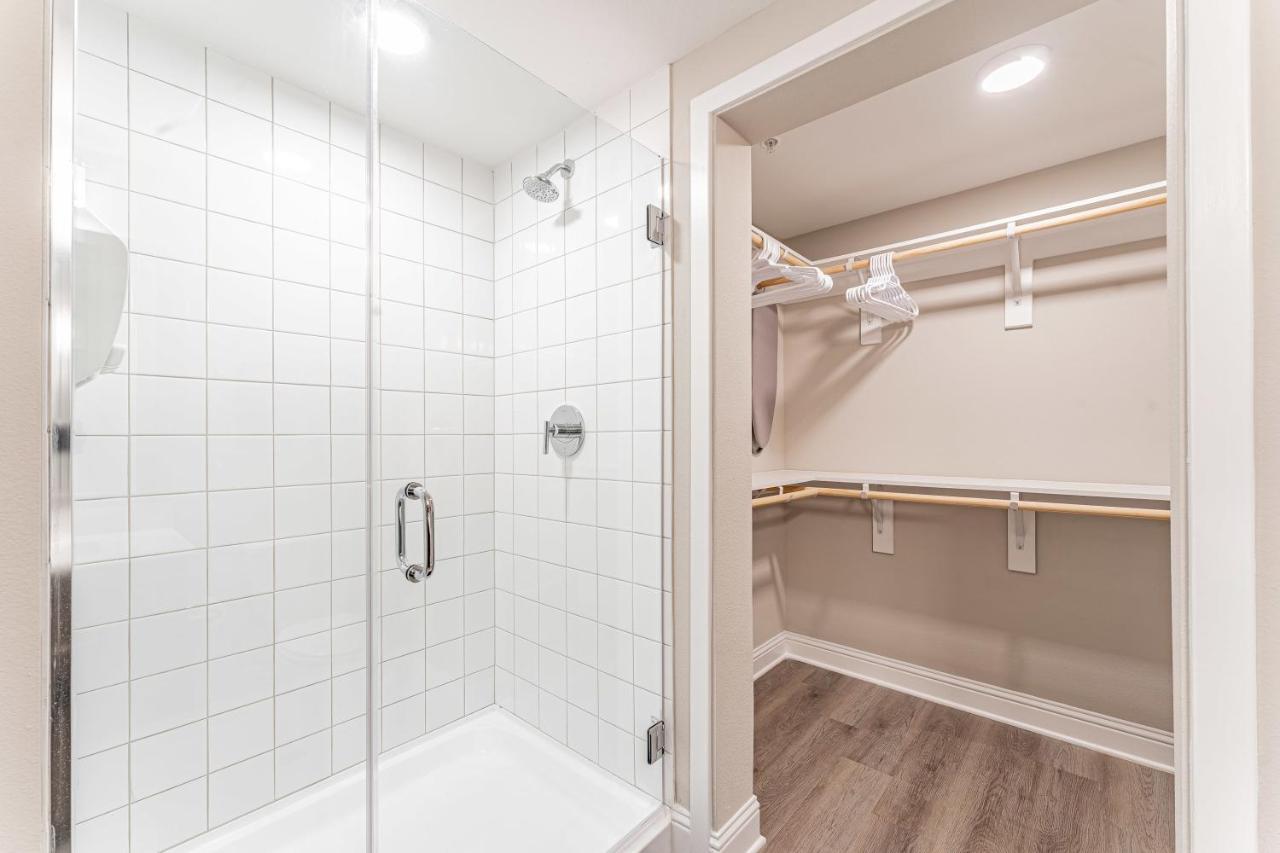 Upscale Modern Apts - Free Parking, Fast Wifi, Courtyard Apartment Austin Exterior photo