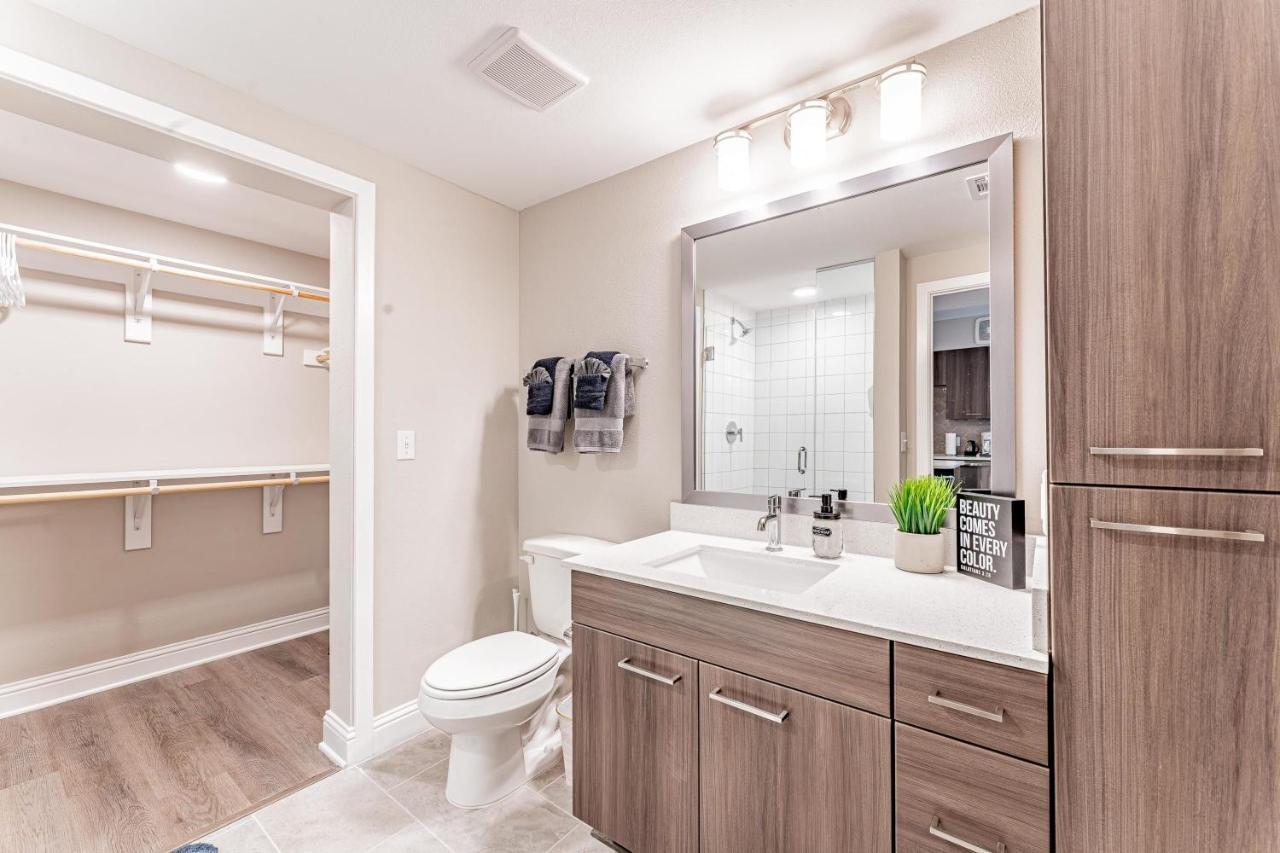 Upscale Modern Apts - Free Parking, Fast Wifi, Courtyard Apartment Austin Exterior photo