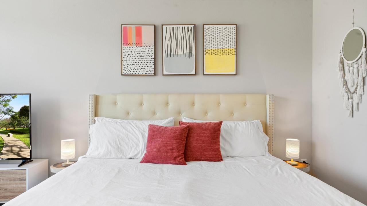 Upscale Modern Apts - Free Parking, Fast Wifi, Courtyard Apartment Austin Exterior photo
